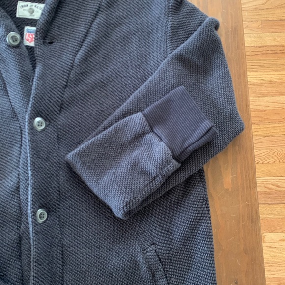 very nice and warm cardigan - Picture 3 of 4